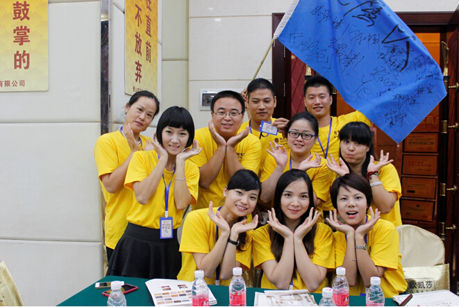 �W�Pɯ��(sh��)ľԡ�ҹ��N(xi��o)�۾�Ӣ��